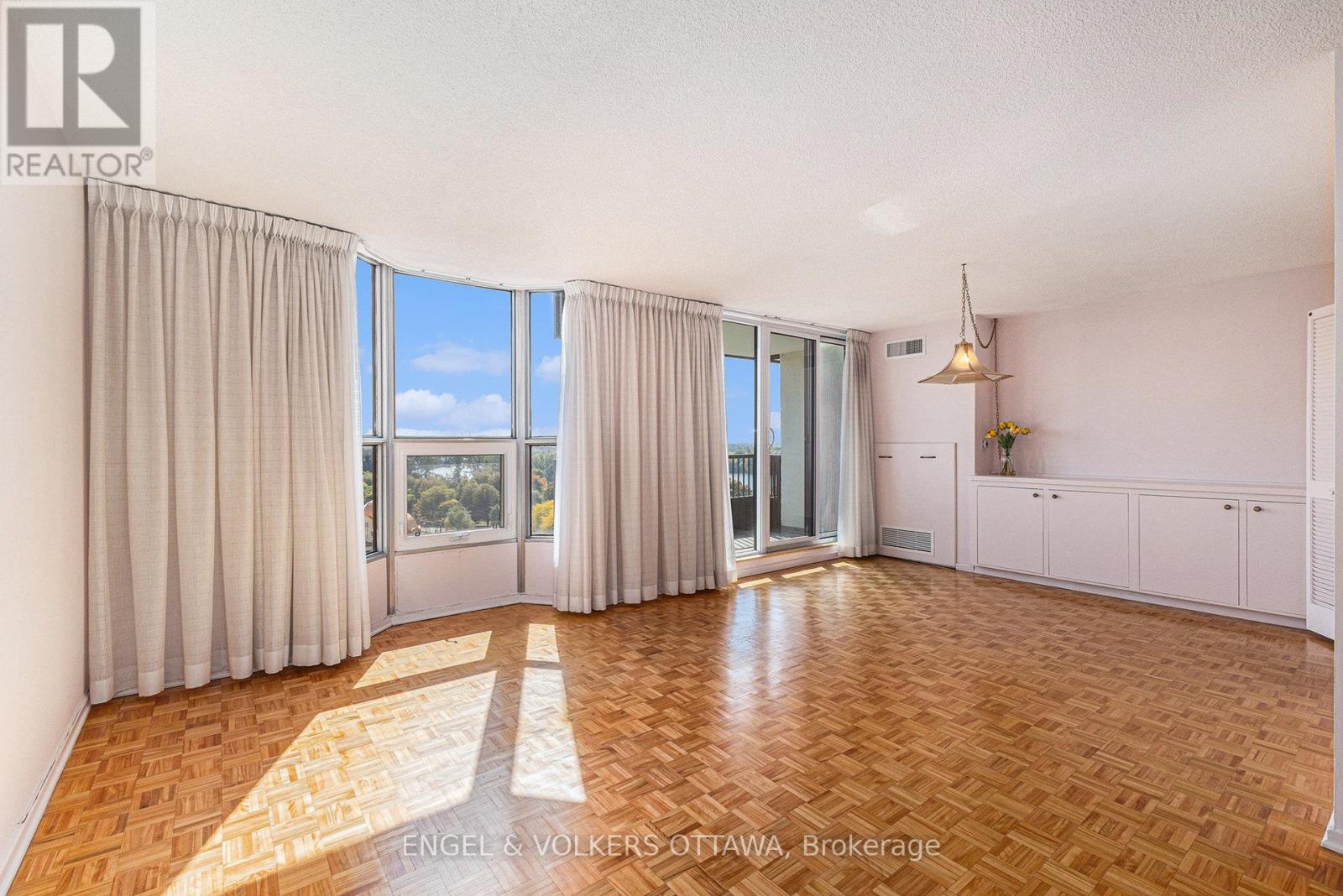 1110 - 2951 Riverside Drive, Ottawa, Ontario  K1V 8W6 - Photo 12 - X12429867