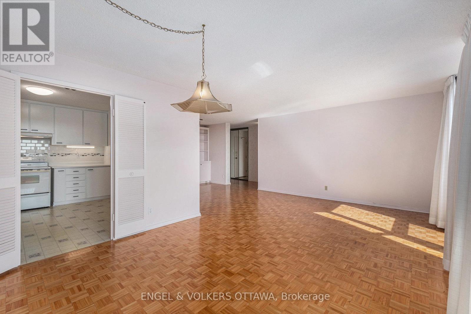 1110 - 2951 Riverside Drive, Ottawa, Ontario  K1V 8W6 - Photo 10 - X12429867