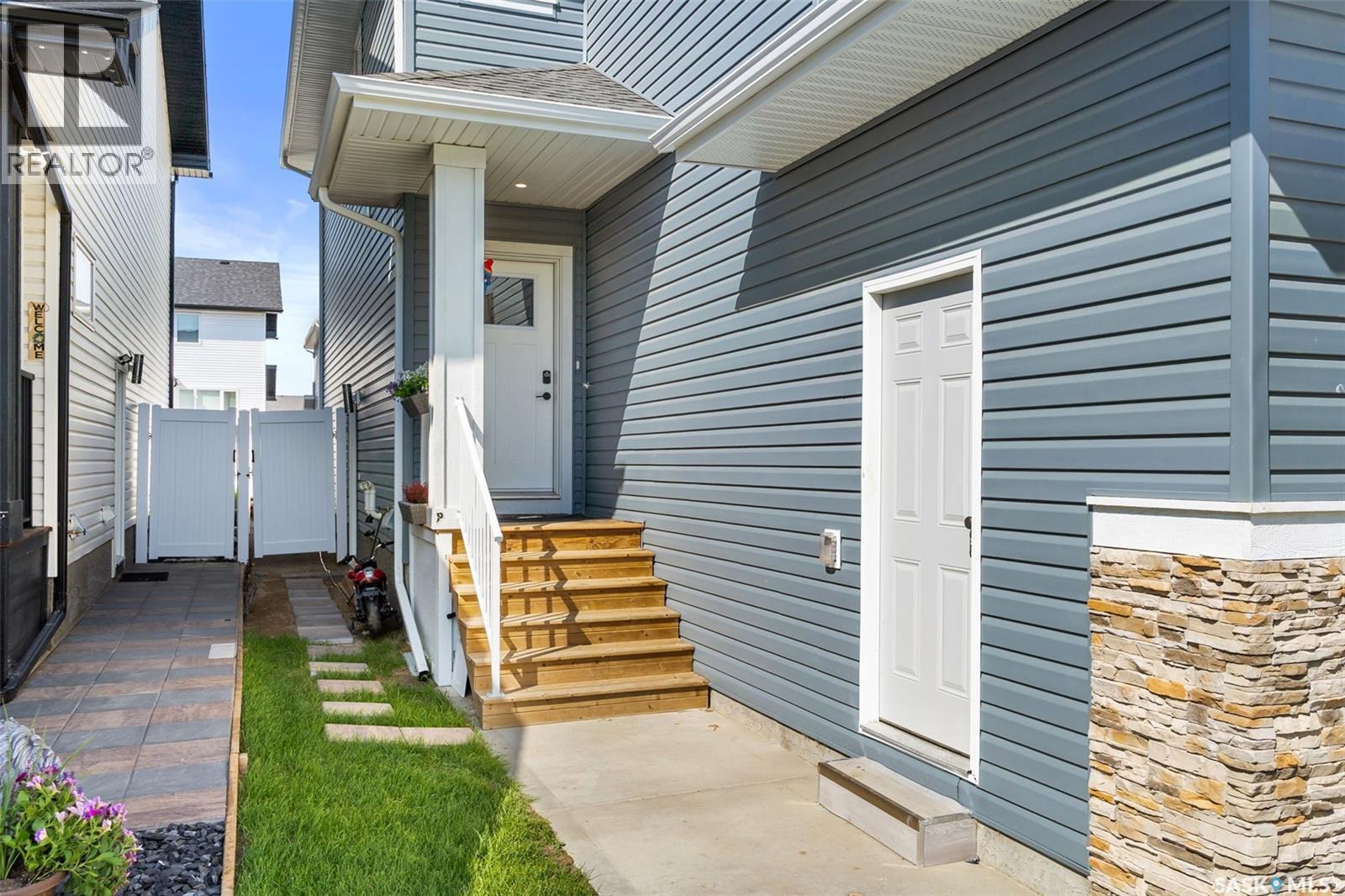 3309 Favel Drive, Regina, Saskatchewan  S4V 4B2 - Photo 3 - SK015640
