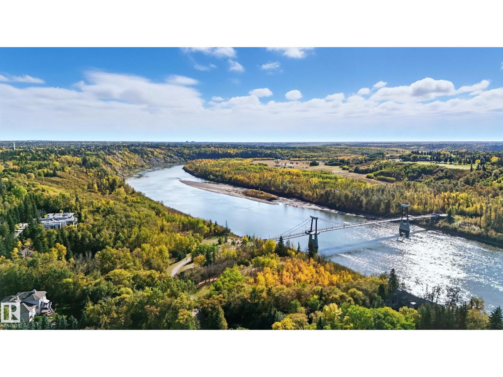 183 HEARTHSTONE NW, Edmonton, Alberta