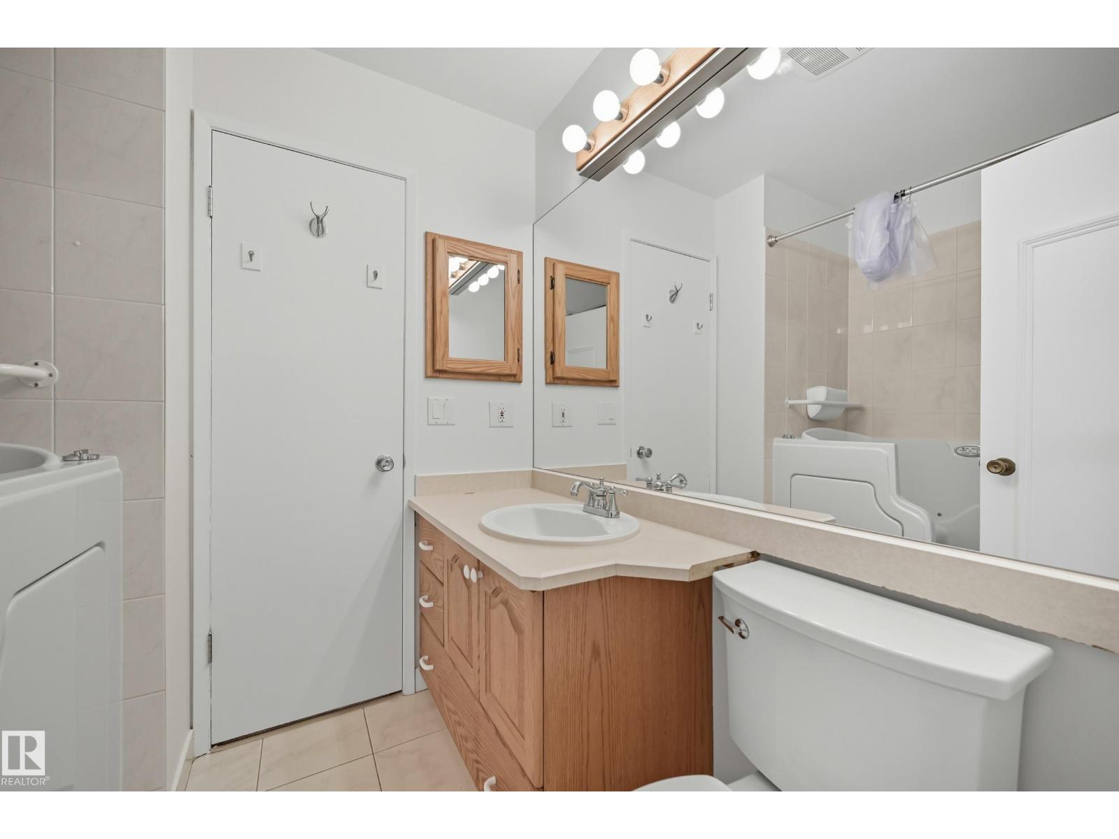183 Hearthstone Nw, Edmonton, Alberta  T6H 5E5 - Photo 16 - E4459759