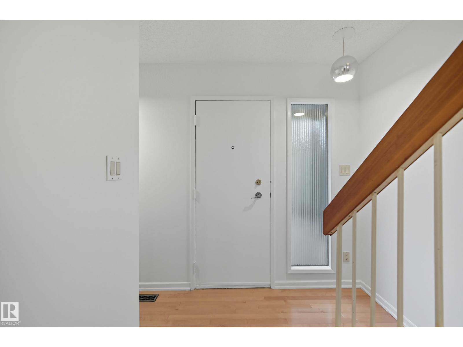 183 Hearthstone Nw, Edmonton, Alberta  T6H 5E5 - Photo 5 - E4459759