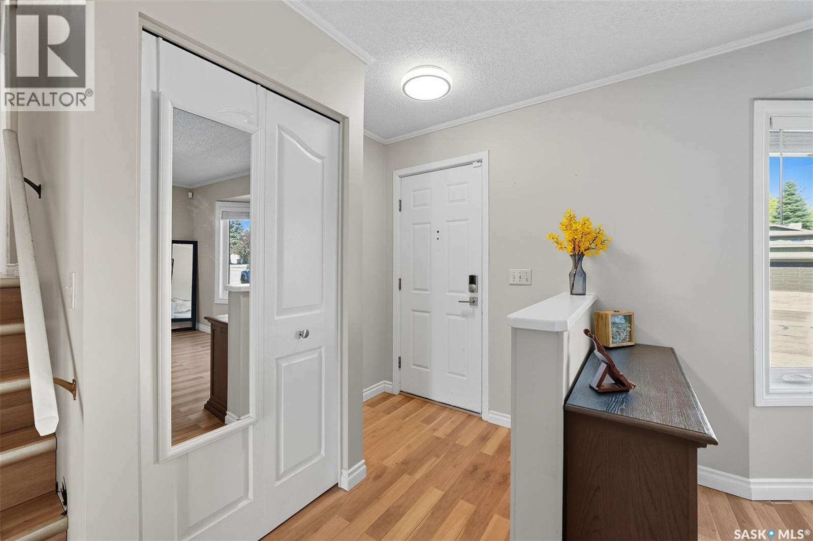 227 Waterbury Road, Saskatoon, Saskatchewan  S7J 5B1 - Photo 2 - SK019489
