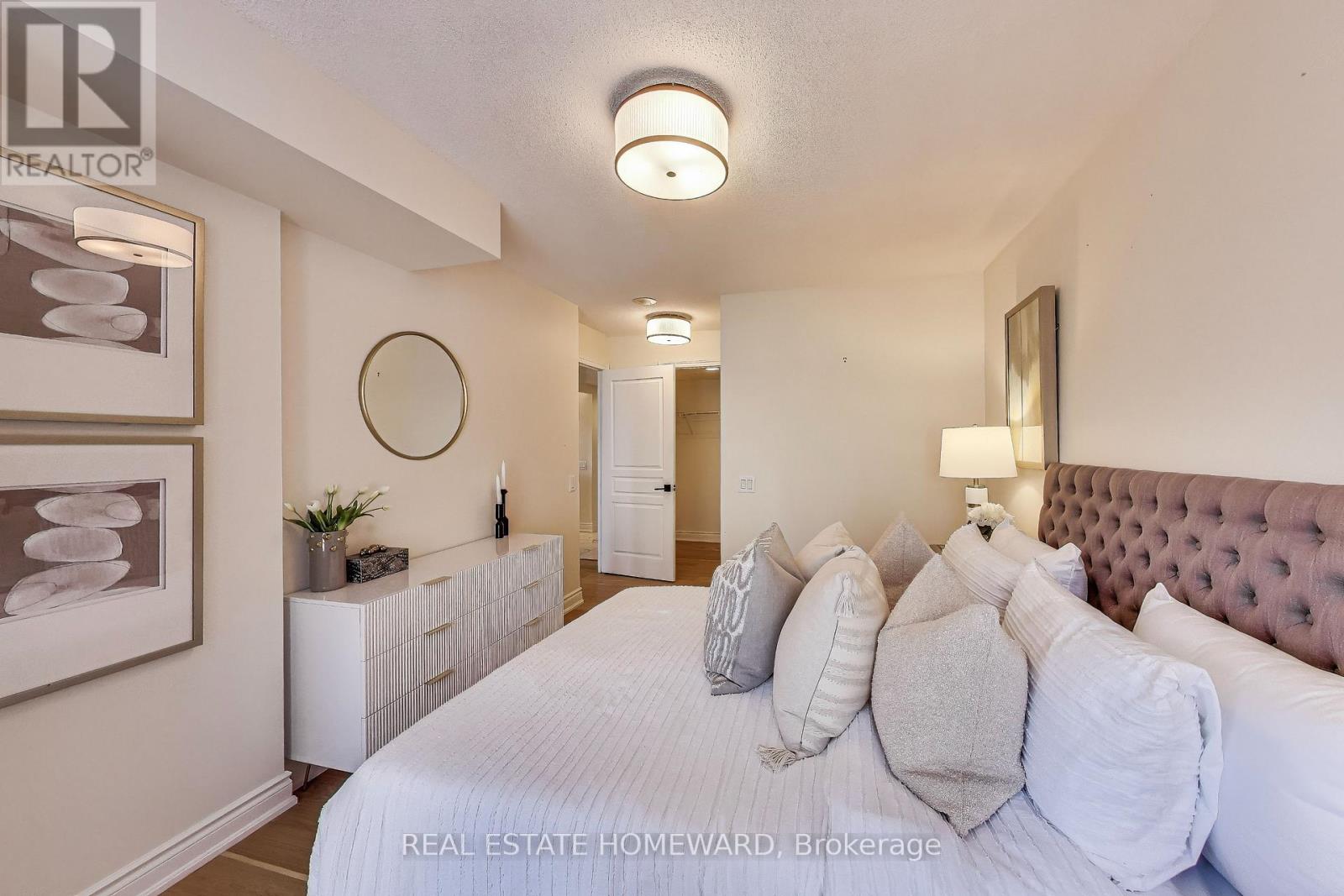 411 - 5 Northtown Way, Toronto, Ontario  M2N 7A1 - Photo 3 - C12429835