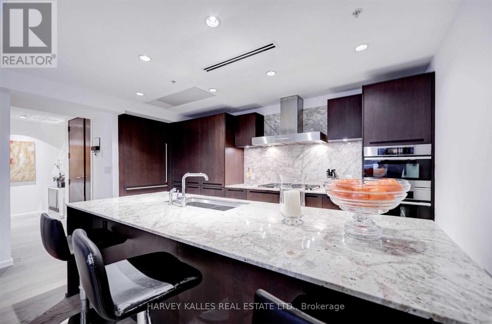 2508 - 180 University Avenue, Toronto, Ontario  M5H 0A2 - Photo 11 - C12429841