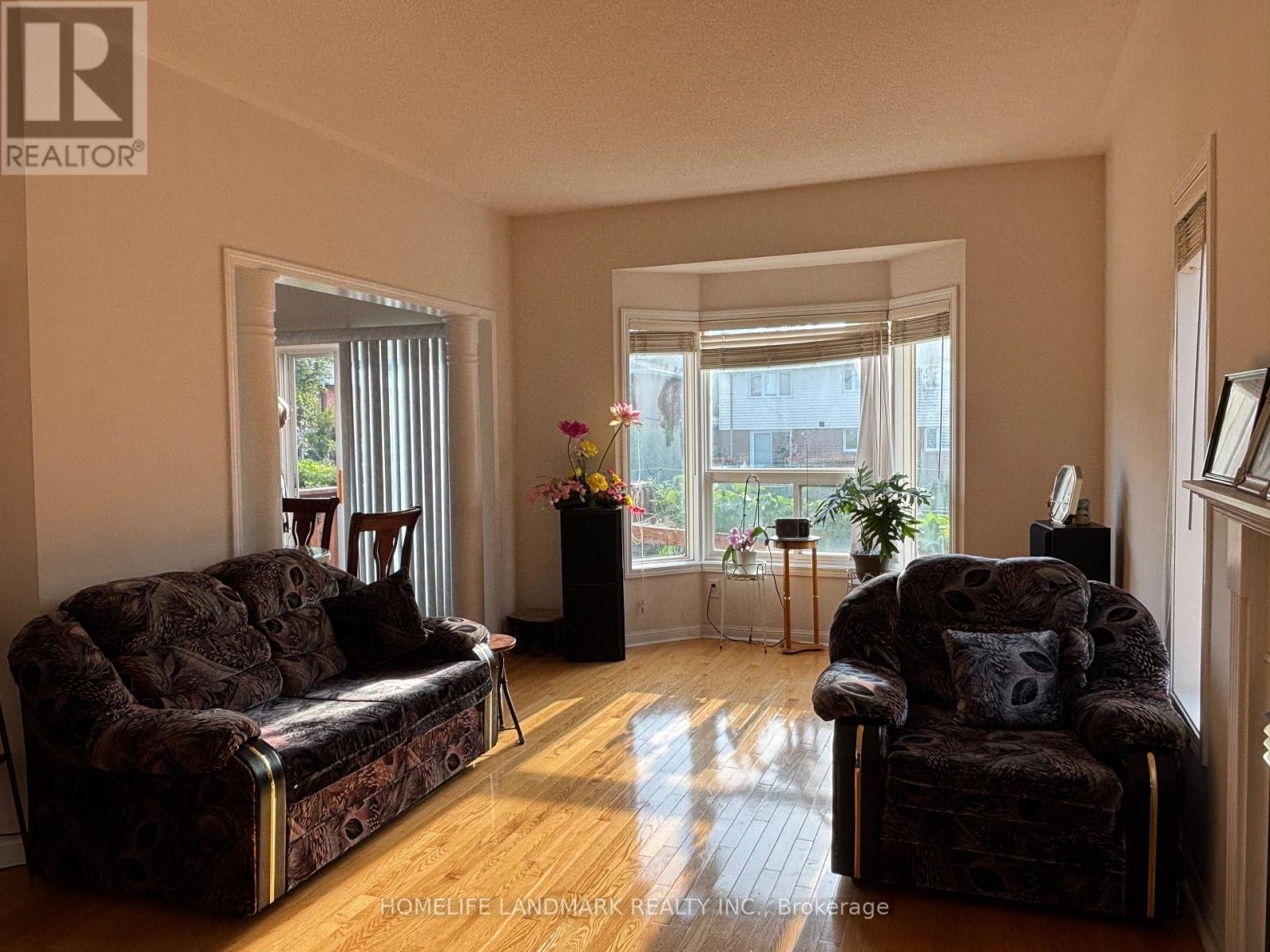 28 Stonebridge Boulevard, Toronto, Ontario  M1W 4A7 - Photo 11 - E12429870
