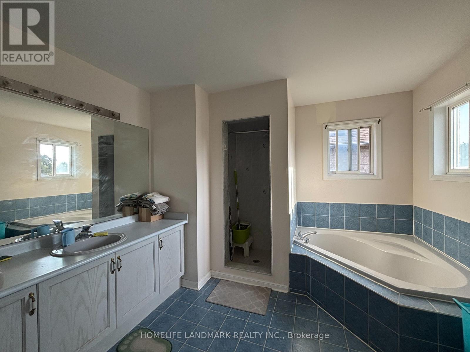 28 Stonebridge Boulevard, Toronto, Ontario  M1W 4A7 - Photo 19 - E12429870