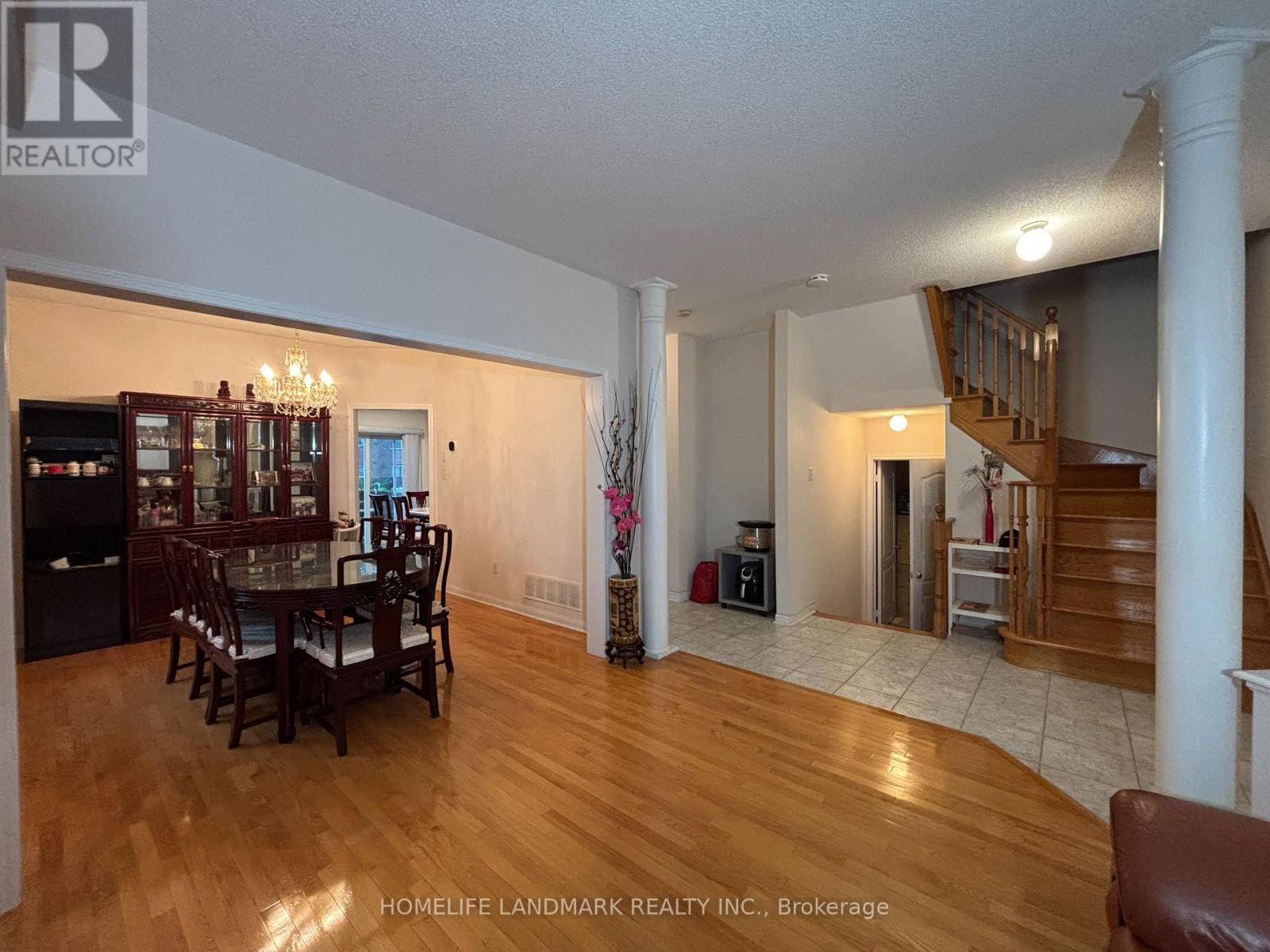 28 Stonebridge Boulevard, Toronto, Ontario  M1W 4A7 - Photo 8 - E12429870
