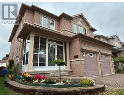 28 STONEBRIDGE BOULEVARD, Toronto, Ontario