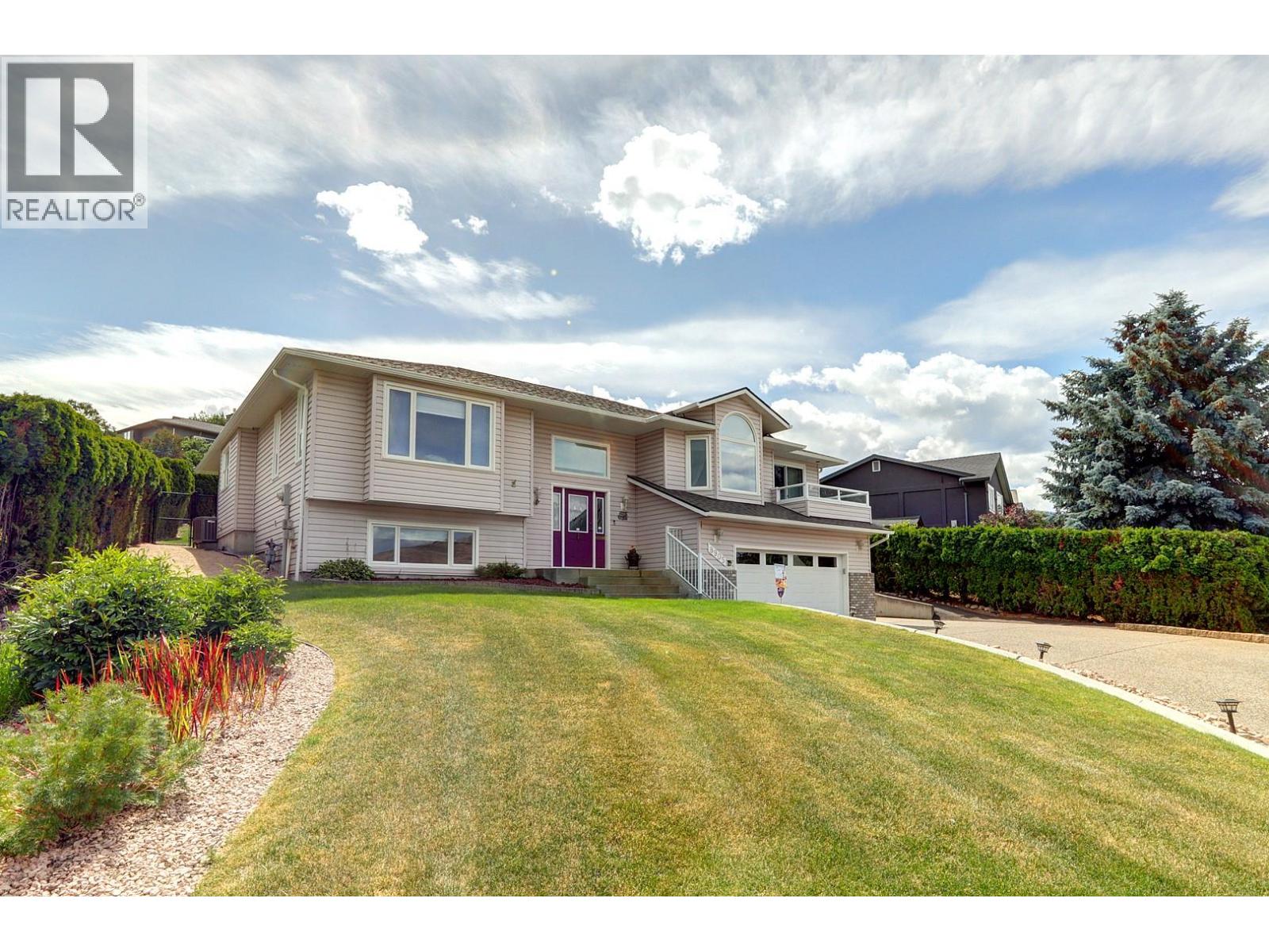 8905 Orchard Ridge Drive, Coldstream, British Columbia  V1B 1Z7 - Photo 2 - 10364012
