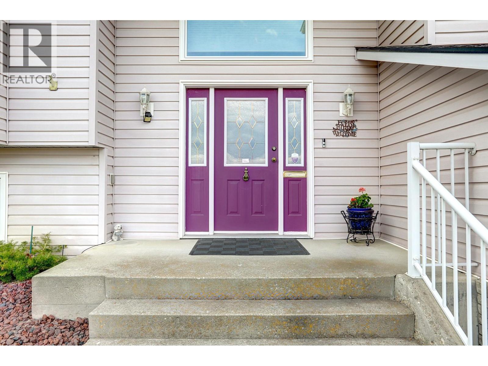 8905 Orchard Ridge Drive, Coldstream, British Columbia  V1B 1Z7 - Photo 4 - 10364012