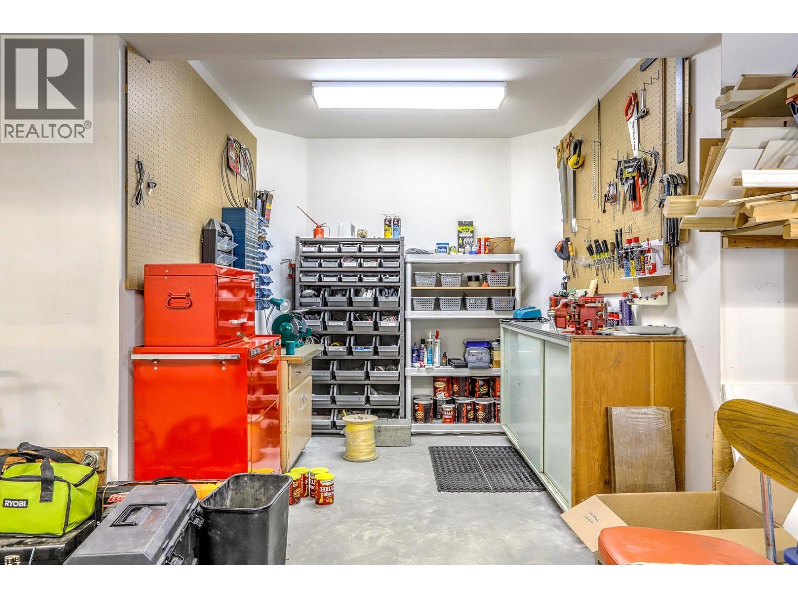 8905 Orchard Ridge Drive, Coldstream, British Columbia  V1B 1Z7 - Photo 68 - 10364012