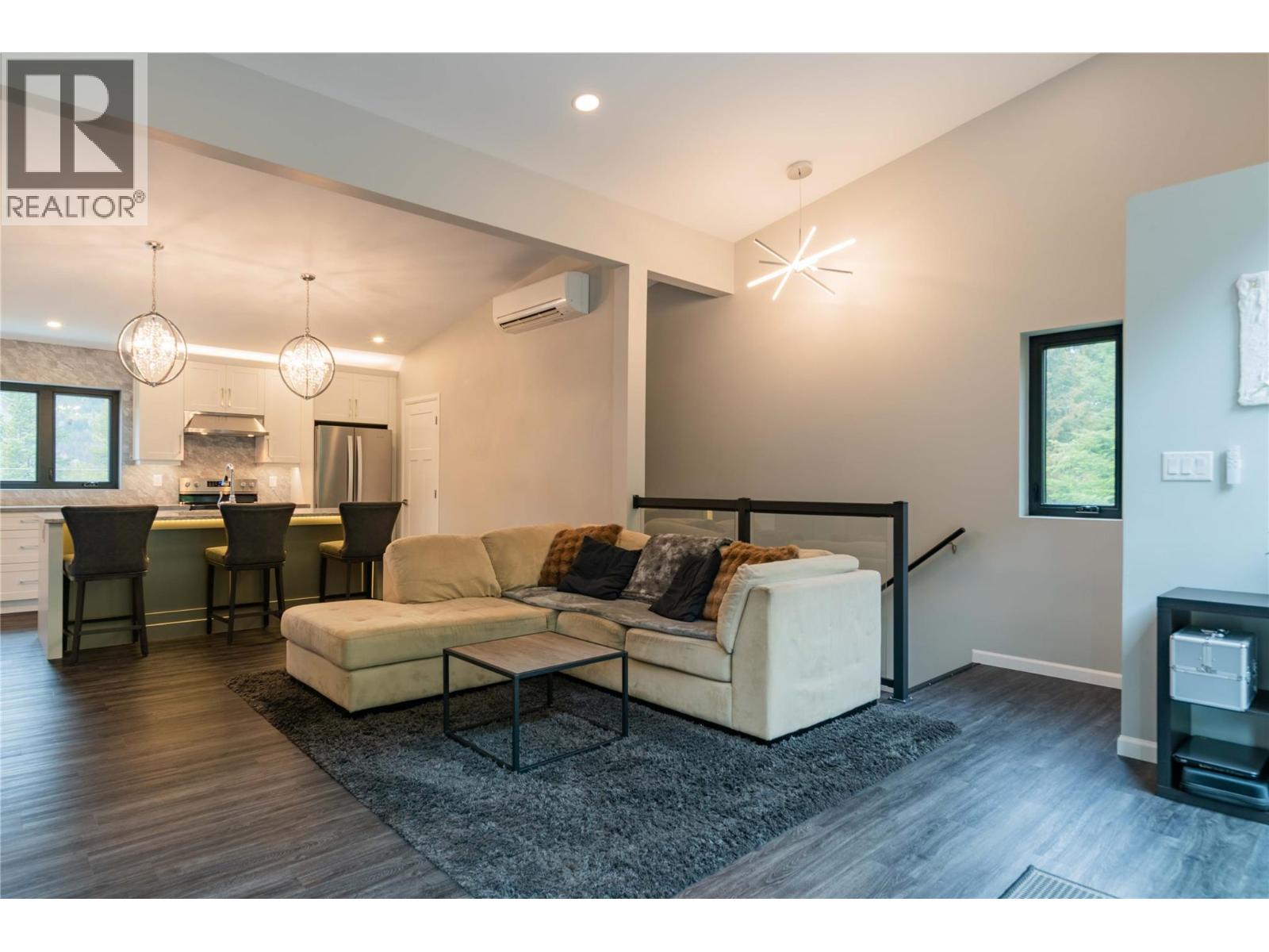 1959 Sandy Road, Castlegar, British Columbia  V1N 4T1 - Photo 9 - 10361779