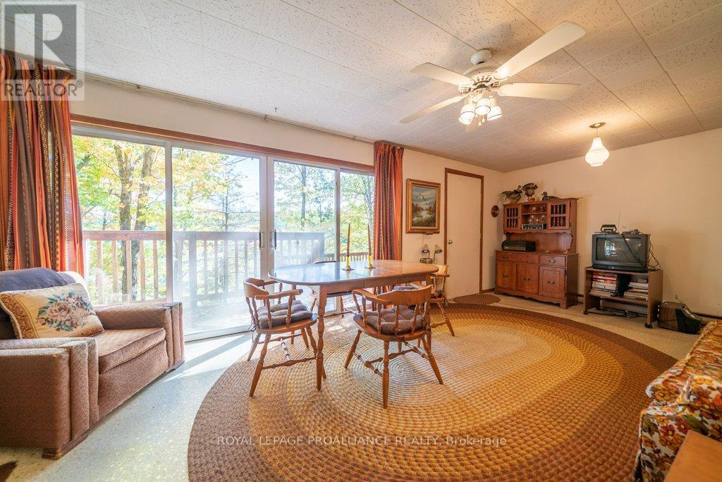 1042 East Flieler Lane, Frontenac, Ontario K0H 1K0 - Photo 23 - X12429865