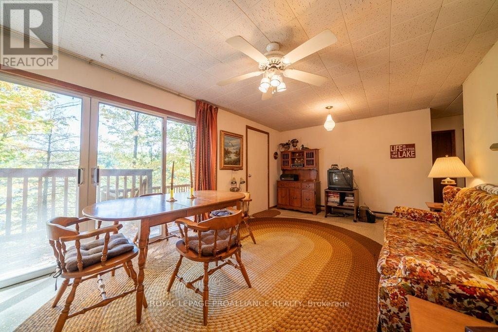 1042 East Flieler Lane, Frontenac, Ontario K0H 1K0 - Photo 24 - X12429865