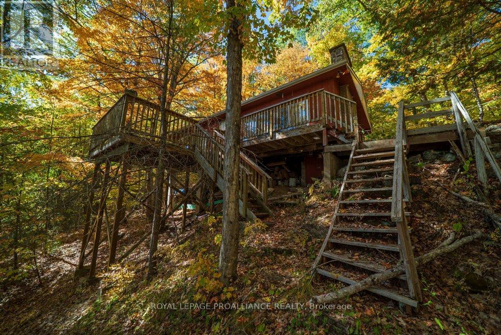 1042 East Flieler Lane, Frontenac, Ontario K0H 1K0 - Photo 9 - X12429865