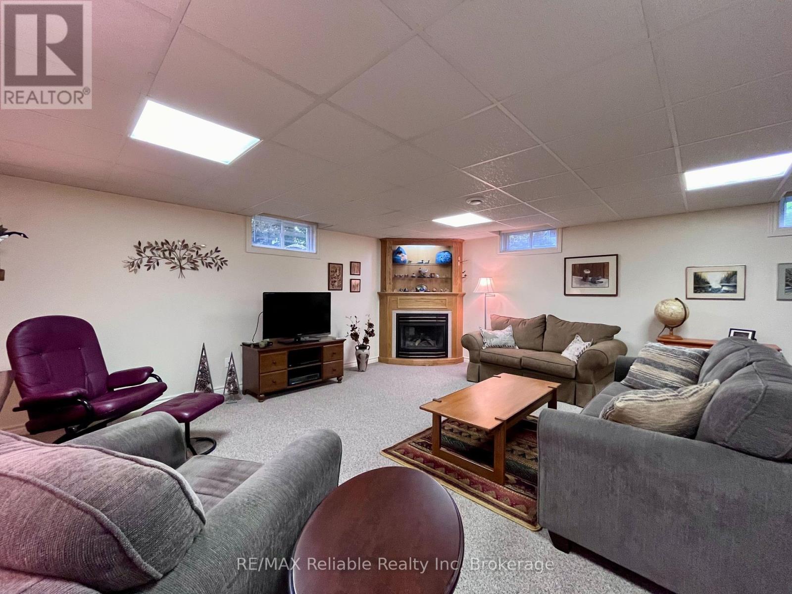8 Beilby Street, Goderich, Ontario  N7A 4L1 - Photo 27 - X12429934