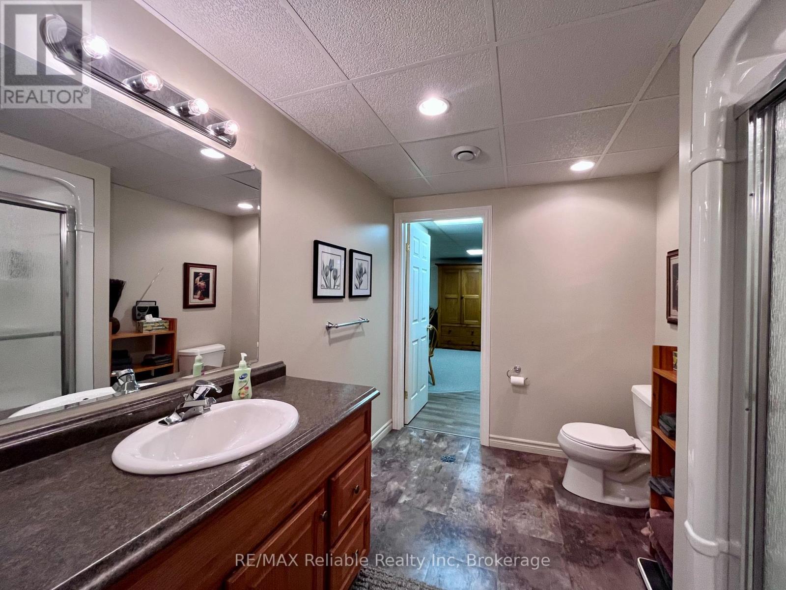 8 Beilby Street, Goderich, Ontario  N7A 4L1 - Photo 33 - X12429934