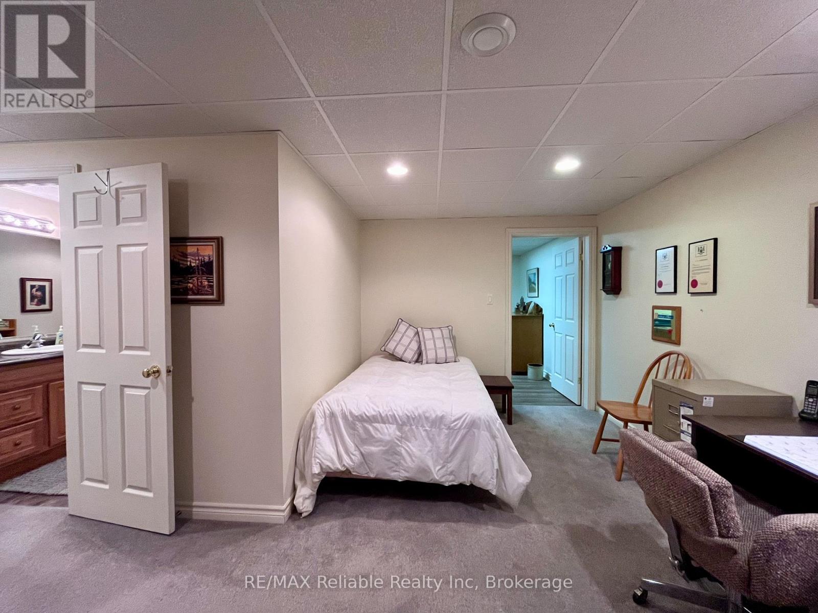 8 Beilby Street, Goderich, Ontario  N7A 4L1 - Photo 34 - X12429934