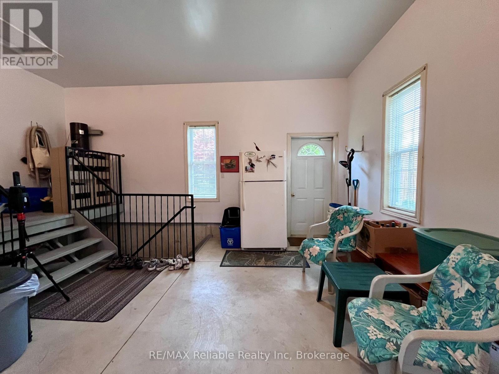 8 Beilby Street, Goderich, Ontario  N7A 4L1 - Photo 37 - X12429934