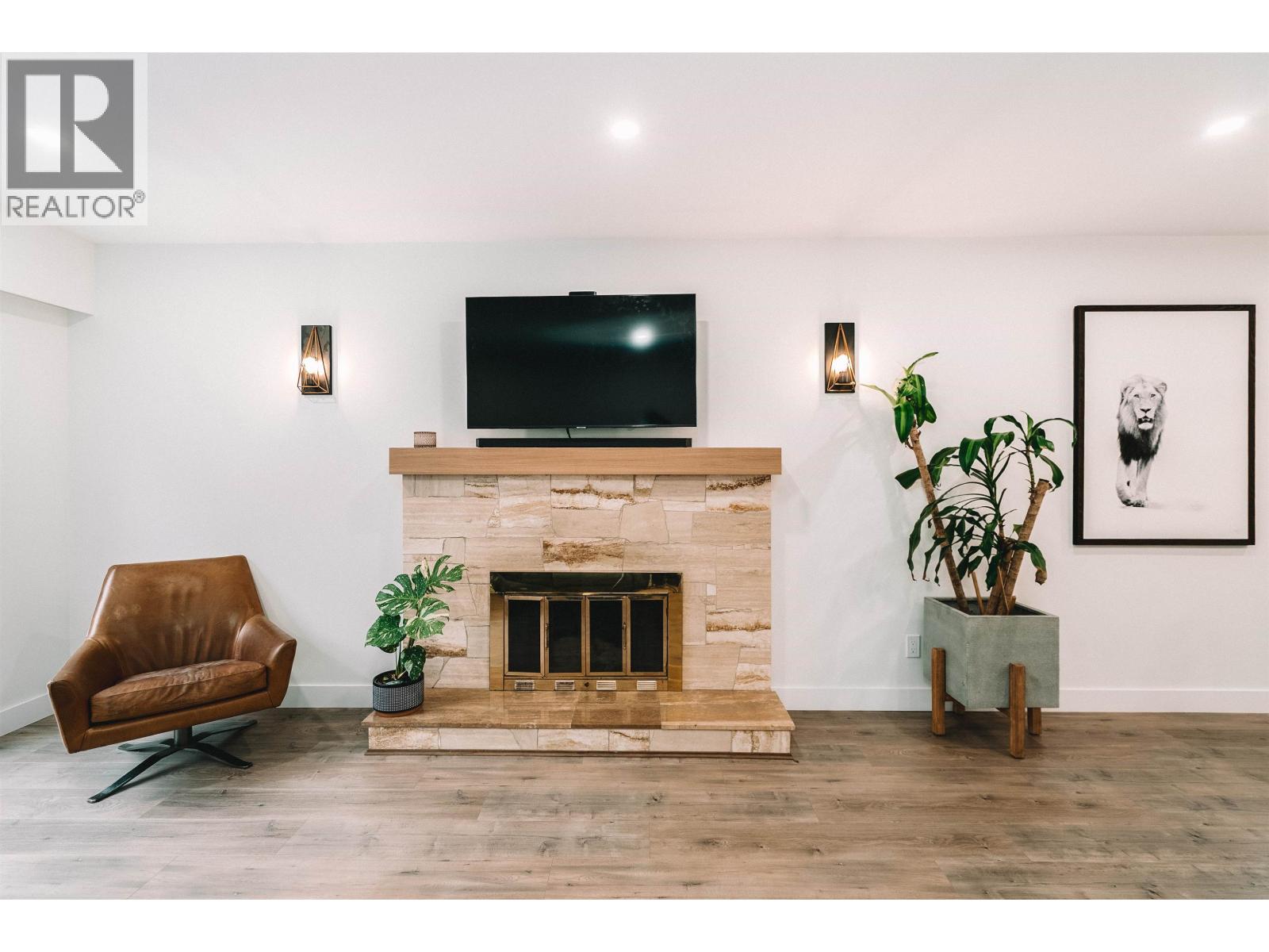 5885 Sherbrooke Street, Vancouver, British Columbia  V5W 3N1 - Photo 6 - R3050916