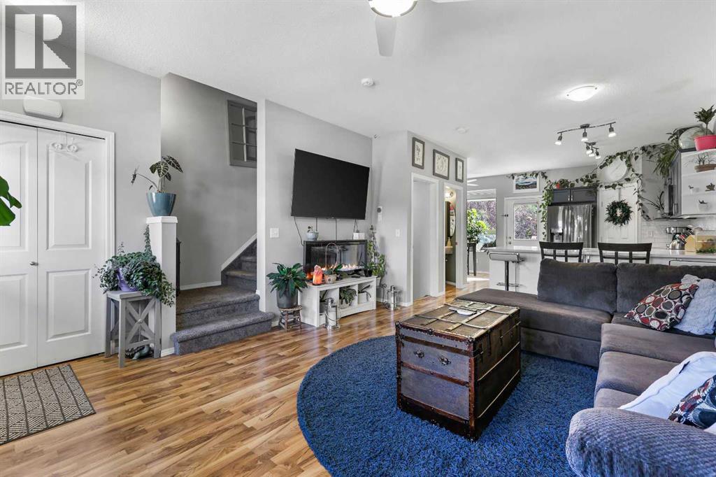 403, 703 Luxstone Square Sw, Airdrie, Alberta  T4B 0A3 - Photo 4 - A2259643