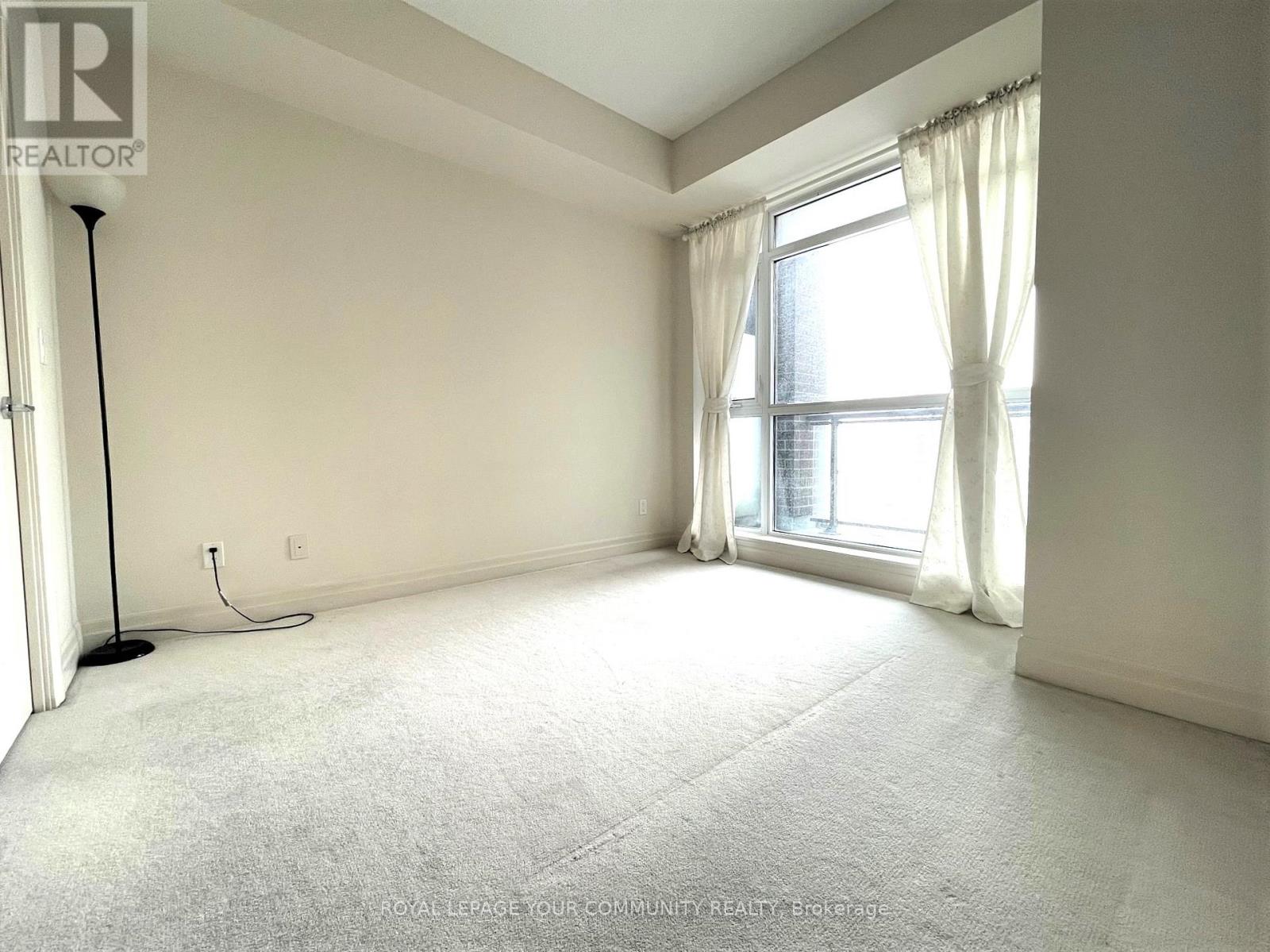 724 - 8110 Birchmount Road, Markham, Ontario  L6G 0E3 - Photo 4 - N12429829