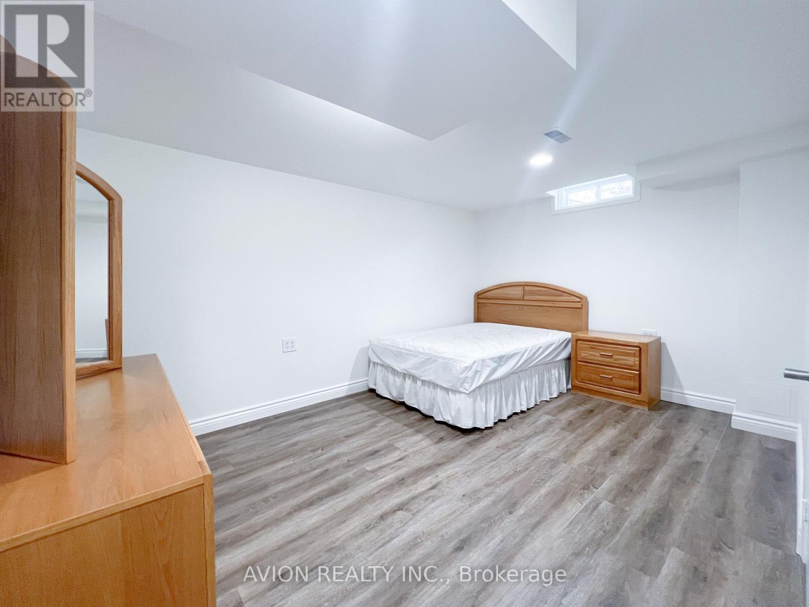 Lower - 48 Samuel Oster Avenue, Vaughan, Ontario  L4J 7C9 - Photo 4 - N12429853