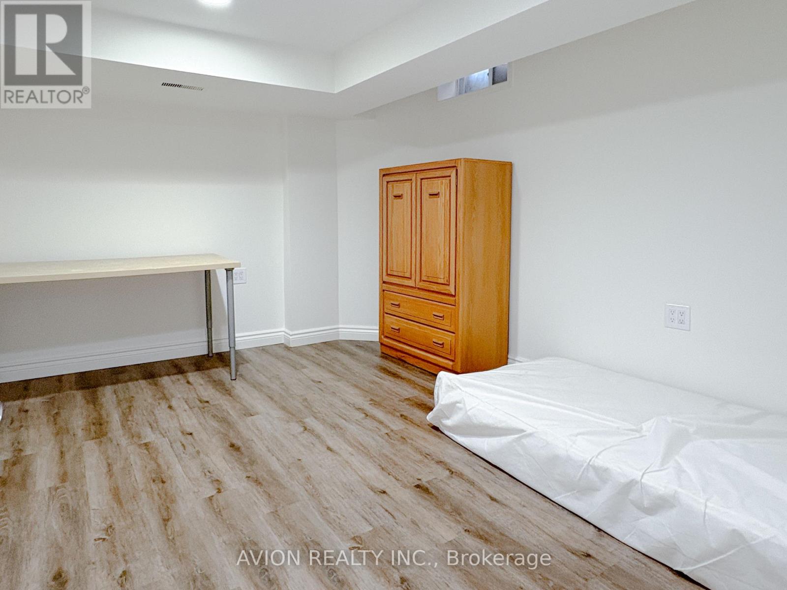 Lower - 48 Samuel Oster Avenue, Vaughan, Ontario  L4J 7C9 - Photo 6 - N12429853