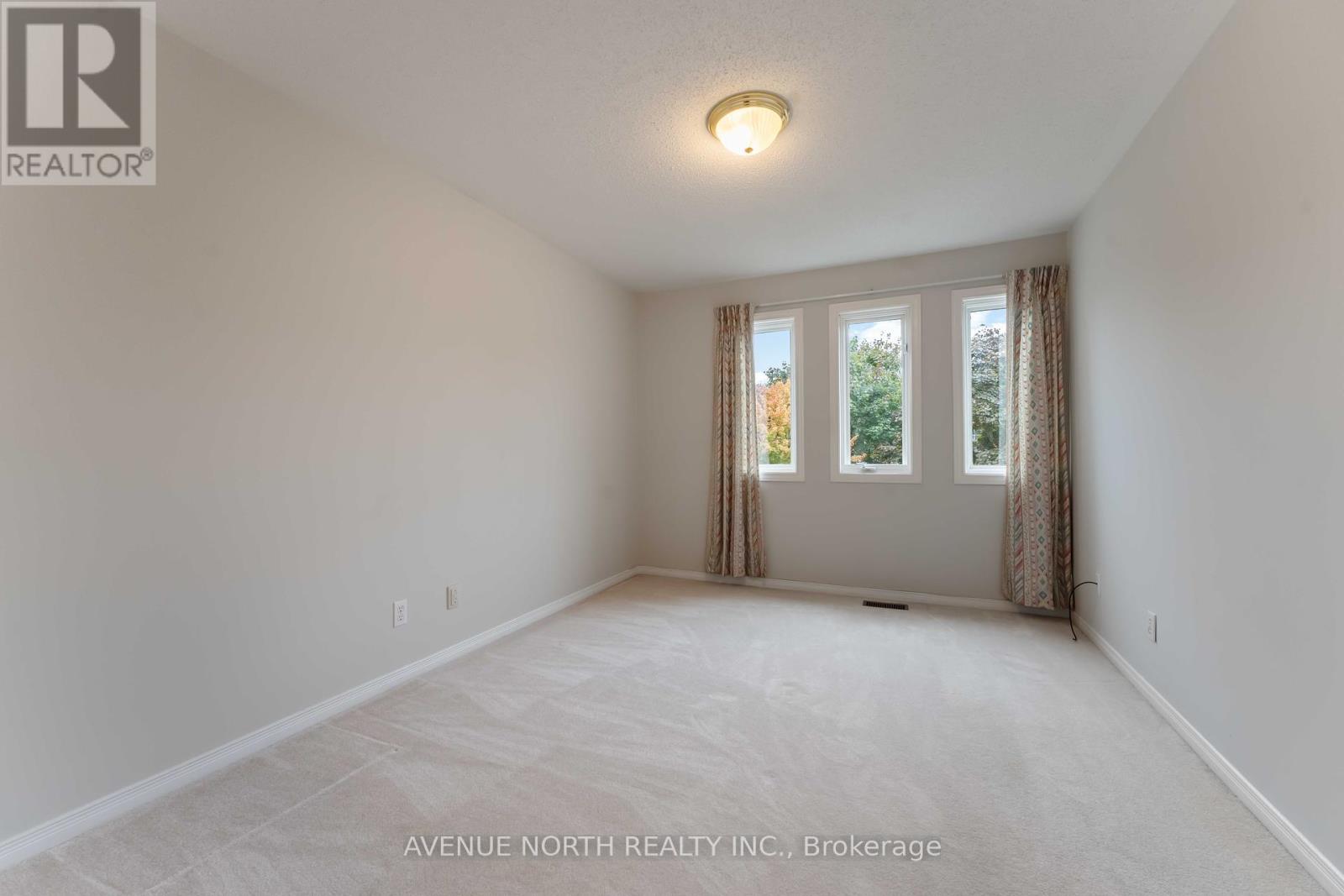 3 Windhurst Drive, Ottawa, Ontario  K2G 6G7 - Photo 19 - X12429871