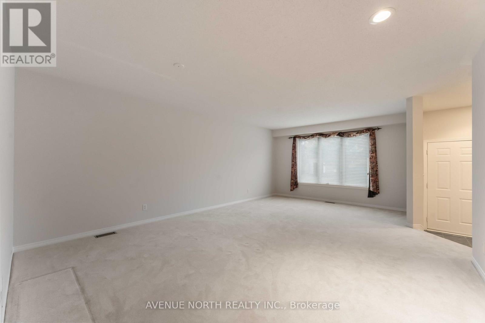 3 Windhurst Drive, Ottawa, Ontario  K2G 6G7 - Photo 5 - X12429871