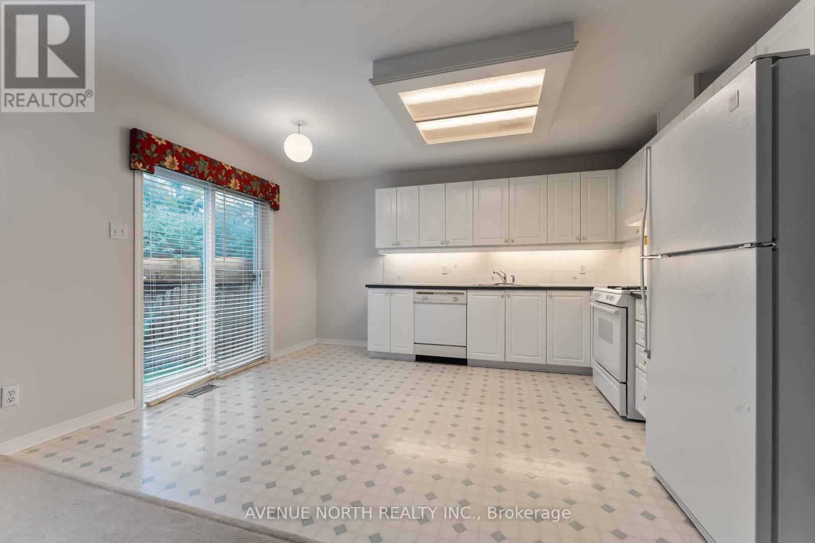 3 Windhurst Drive, Ottawa, Ontario  K2G 6G7 - Photo 9 - X12429871
