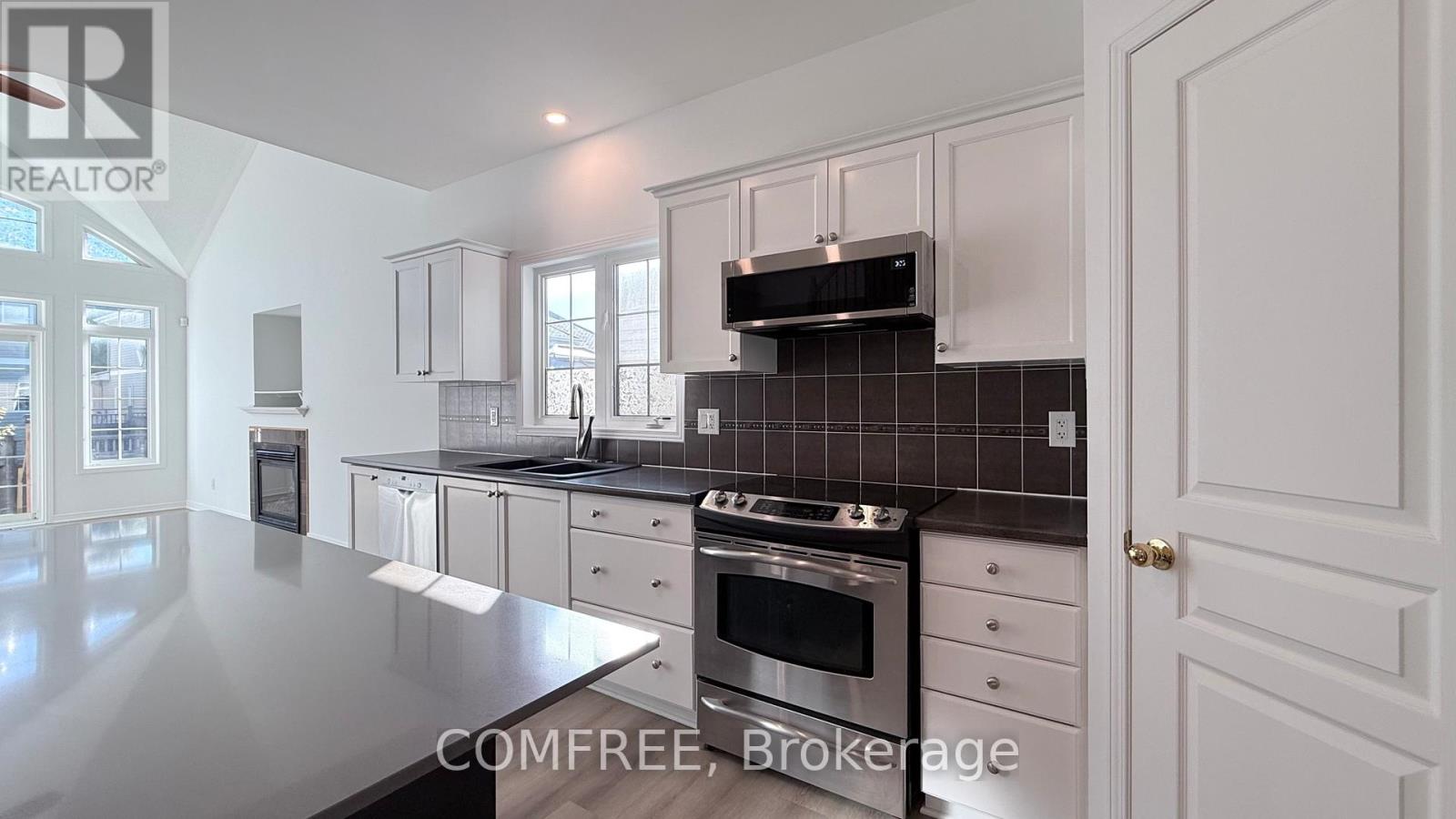 141 Stedman Street, Ottawa, Ontario  K1T 0B4 - Photo 10 - X12429885