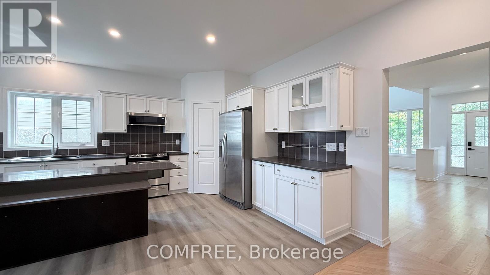 141 Stedman Street, Ottawa, Ontario  K1T 0B4 - Photo 8 - X12429885