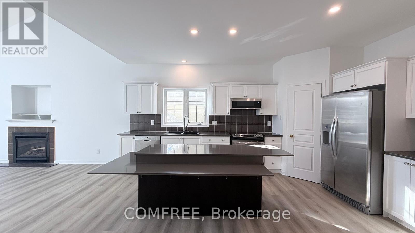 141 Stedman Street, Ottawa, Ontario  K1T 0B4 - Photo 9 - X12429885