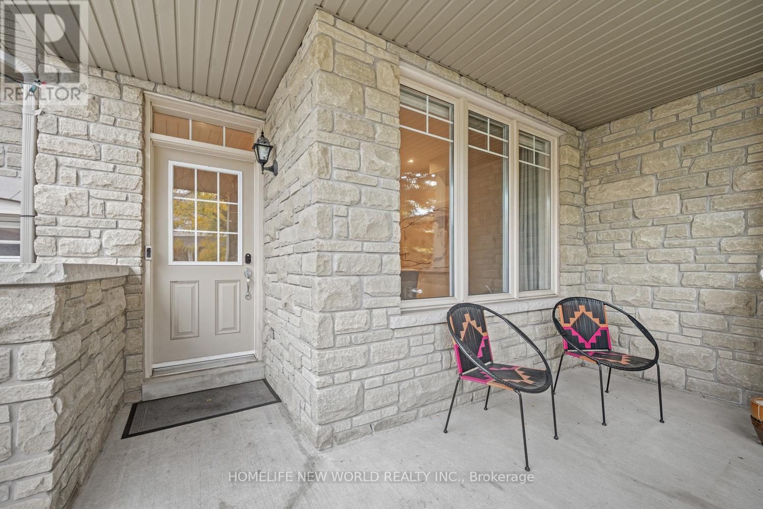 194 Shirrick Drive, Richmond Hill, Ontario  L4E 0C1 - Photo 3 - N12420959