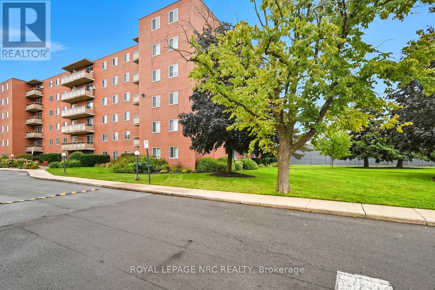 505 - 264 Grantham Avenue, St. Catharines (Carlton/bunting), Ontario  L2M 5B5 - Photo 3 - X12429921