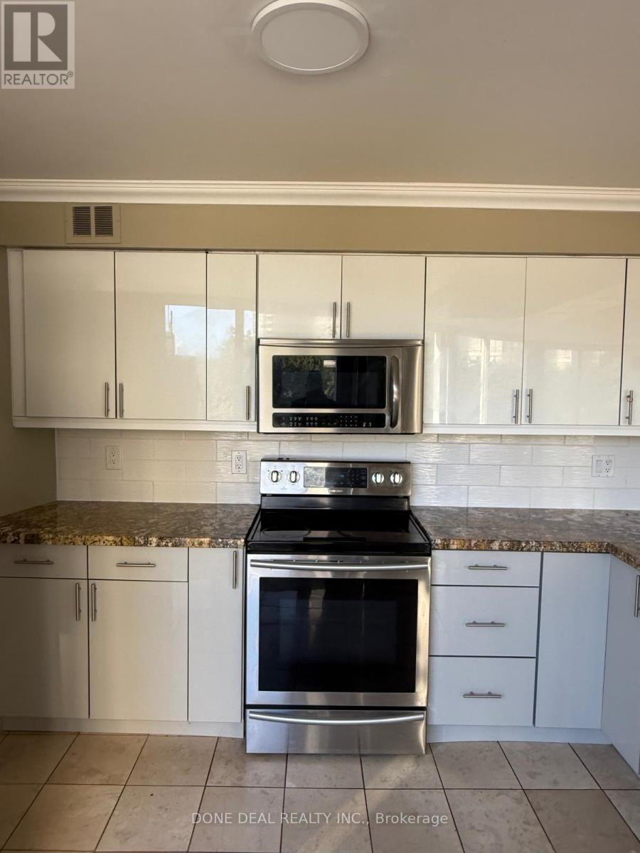 207 - 50 Eglinton Avenue W, Mississauga, Ontario  L5R 3P5 - Photo 16 - W12429825