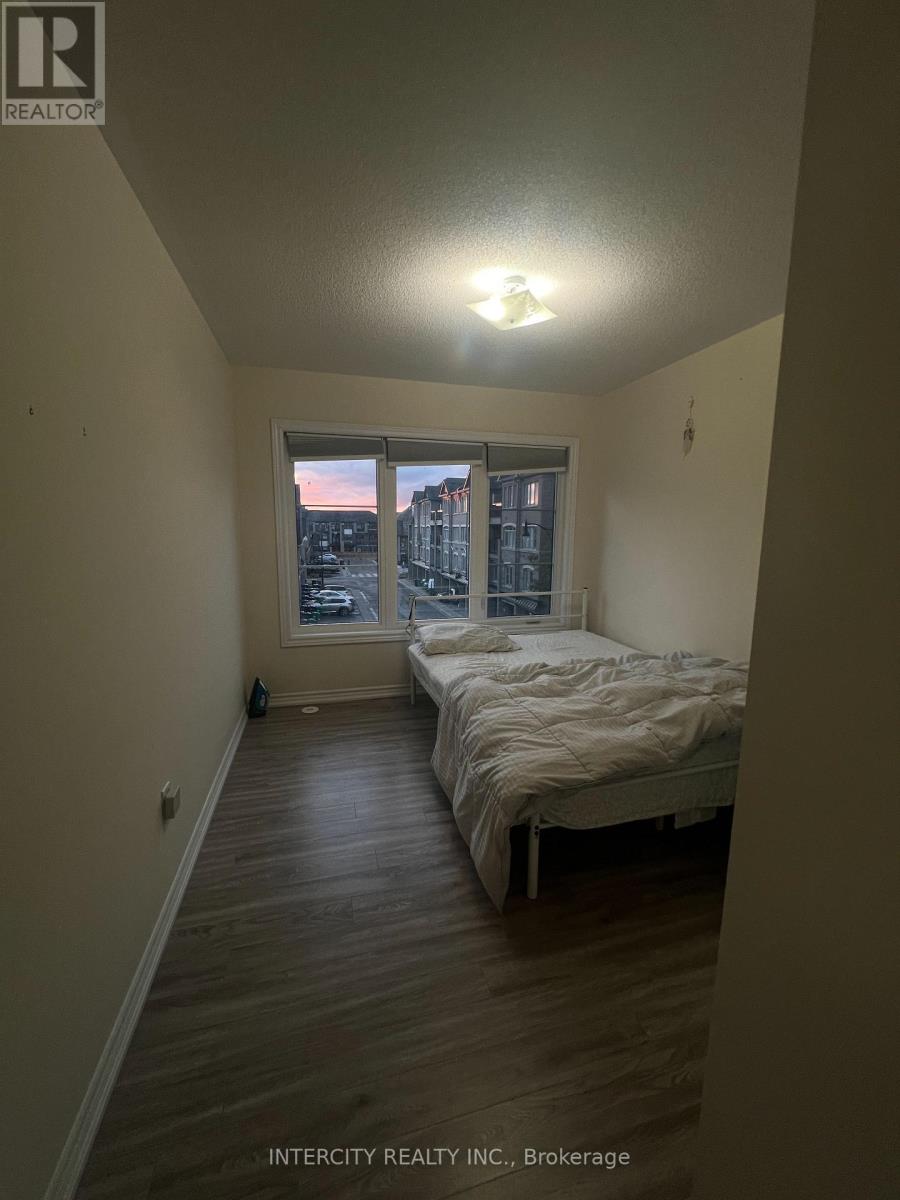 100 - 200 Veterans Drive E, Brampton, Ontario  L7A 5K7 - Photo 11 - W12429839