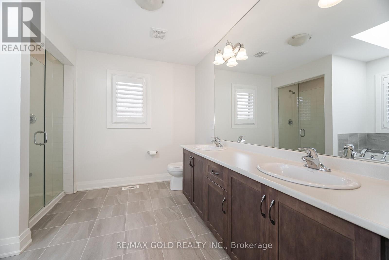 209 Castle Oaks Crossing, Brampton, Ontario  L6P 3X3 - Photo 19 - W12429842