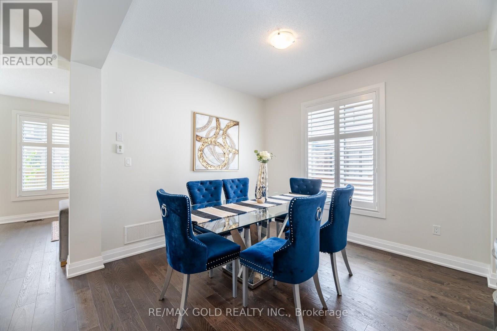 209 Castle Oaks Crossing, Brampton, Ontario  L6P 3X3 - Photo 7 - W12429842
