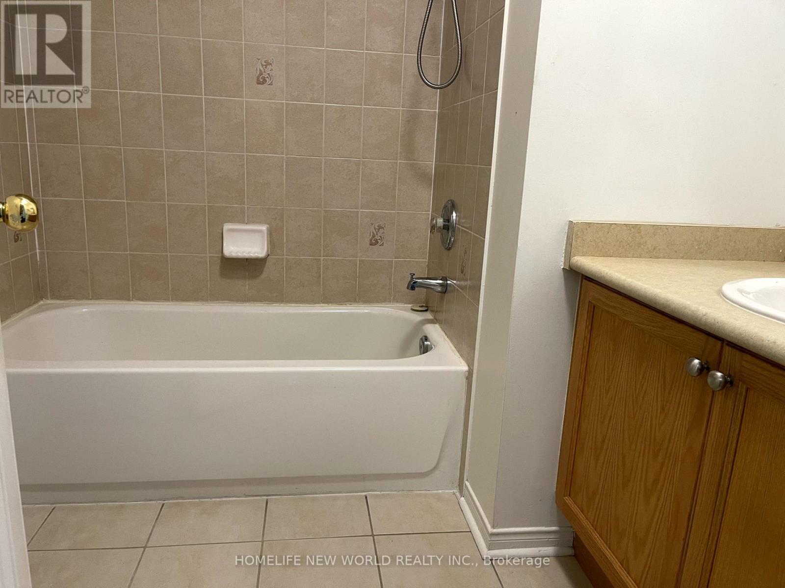 173 Torbarrie Road, Toronto, Ontario  M3L 1G8 - Photo 8 - W12429844