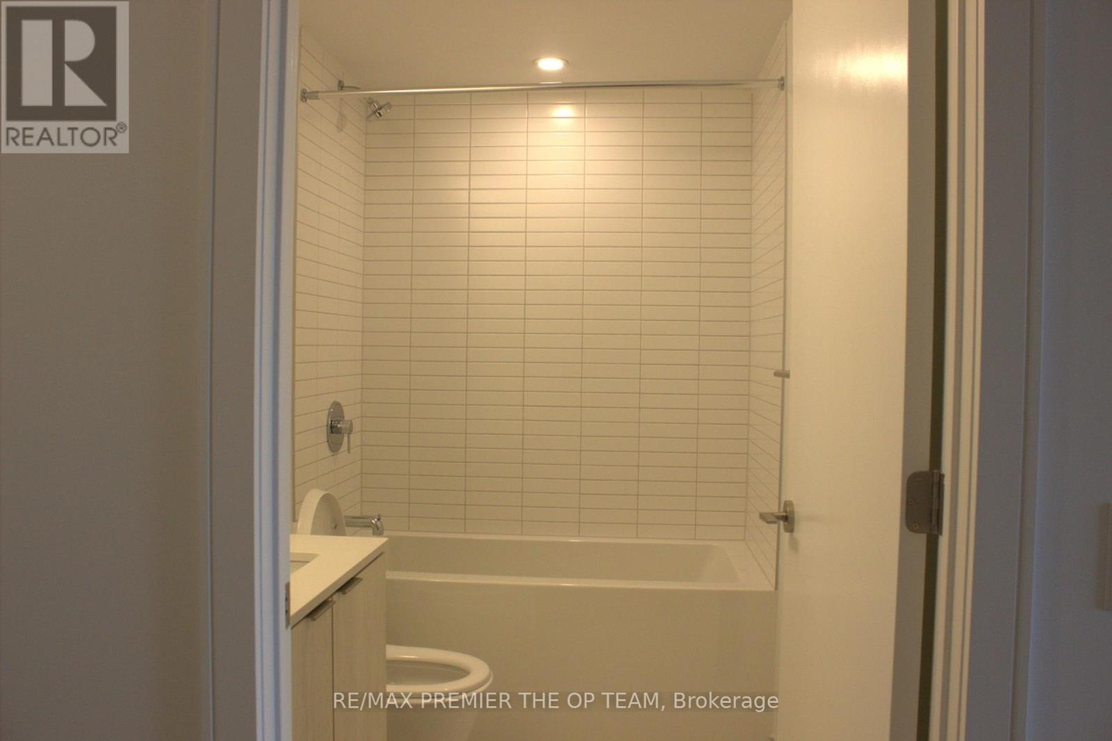1520 - 3009 Novar Road, Mississauga, Ontario  L5B 0P9 - Photo 16 - W12429857