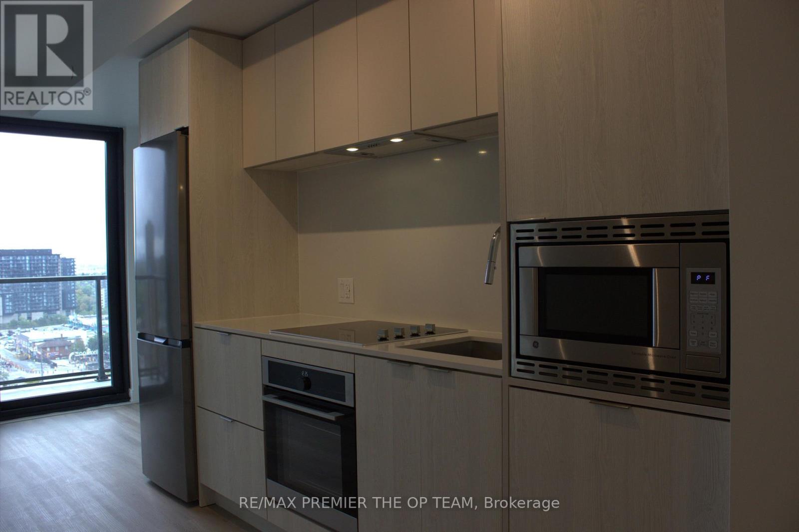 1520 - 3009 Novar Road, Mississauga, Ontario  L5B 0P9 - Photo 8 - W12429857
