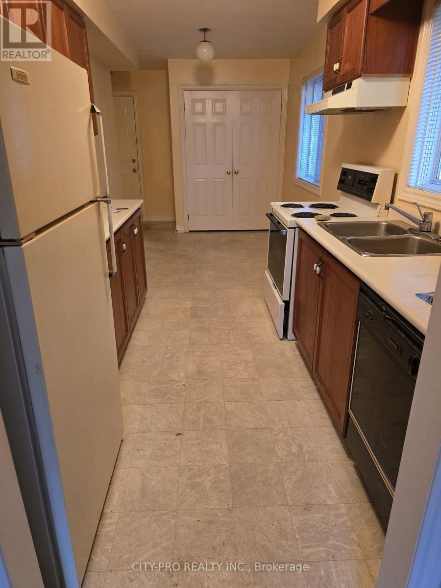 55 Rain Lily Lane, Brampton, Ontario  L6R 1S5 - Photo 9 - W12429868