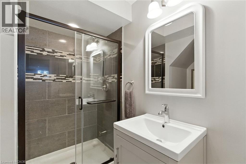 36 Pinecreek Road, Waterdown, Ontario  L8B 0H1 - Photo 39 - 40774099