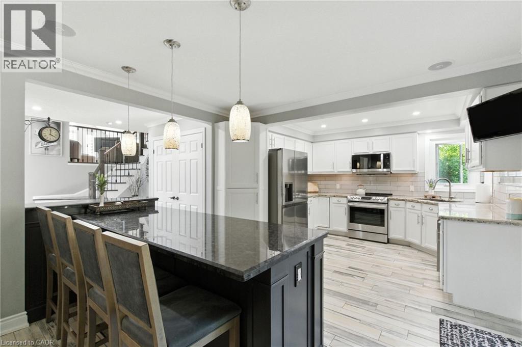 36 Pinecreek Road, Waterdown, Ontario  L8B 0H1 - Photo 11 - 40774099
