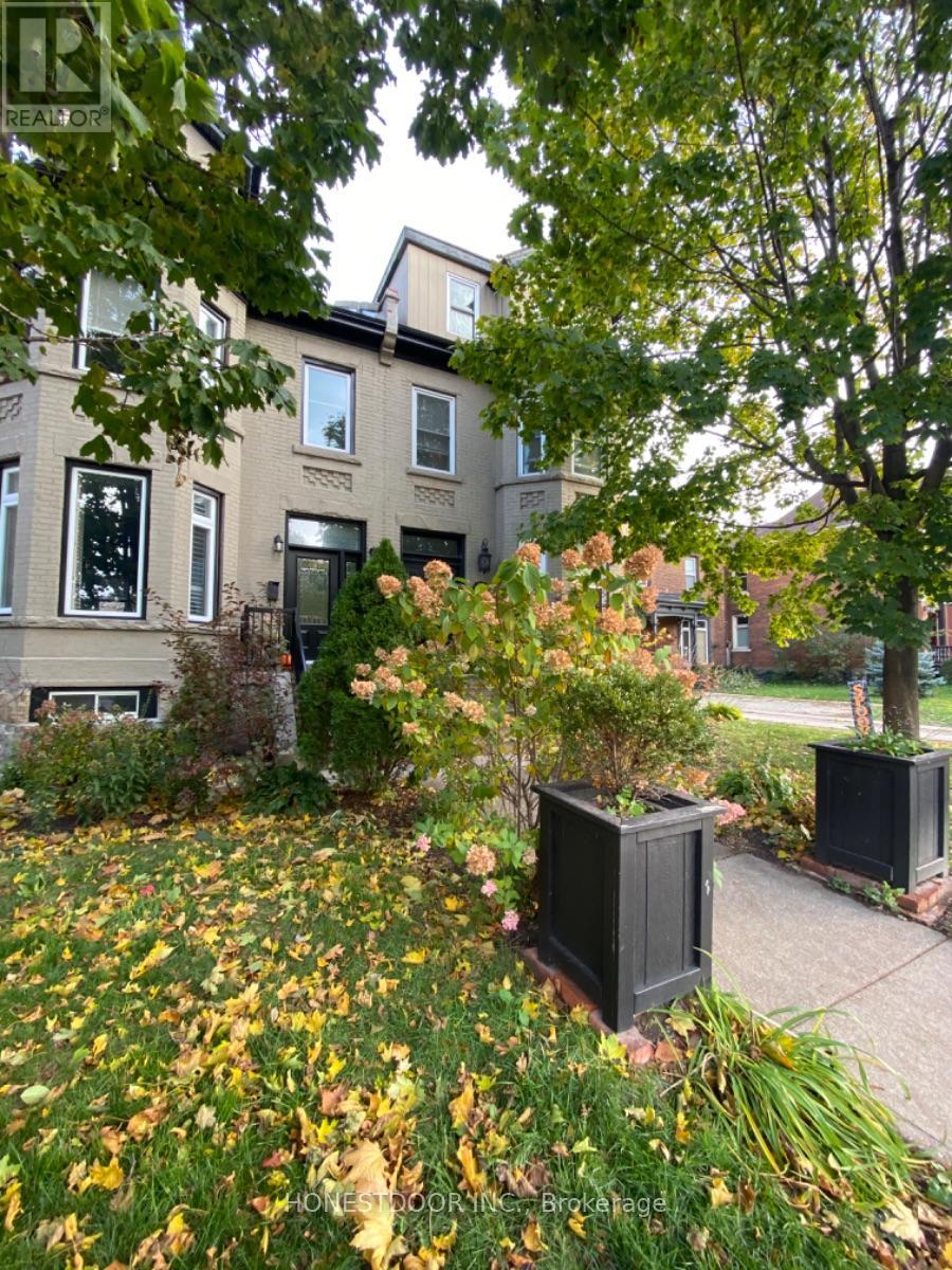 103 Victoria Avenue S, Hamilton, Ontario  L8N 2S9 - Photo 2 - X12429826