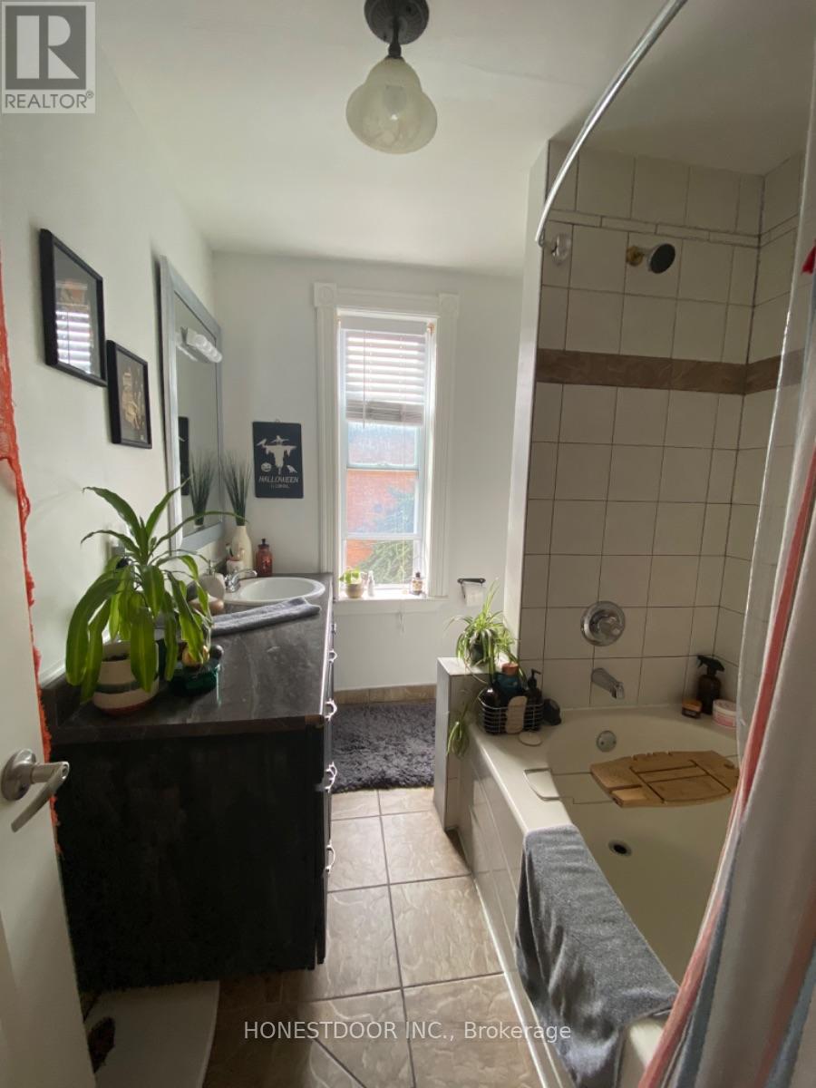 103 Victoria Avenue S, Hamilton, Ontario  L8N 2S9 - Photo 23 - X12429826