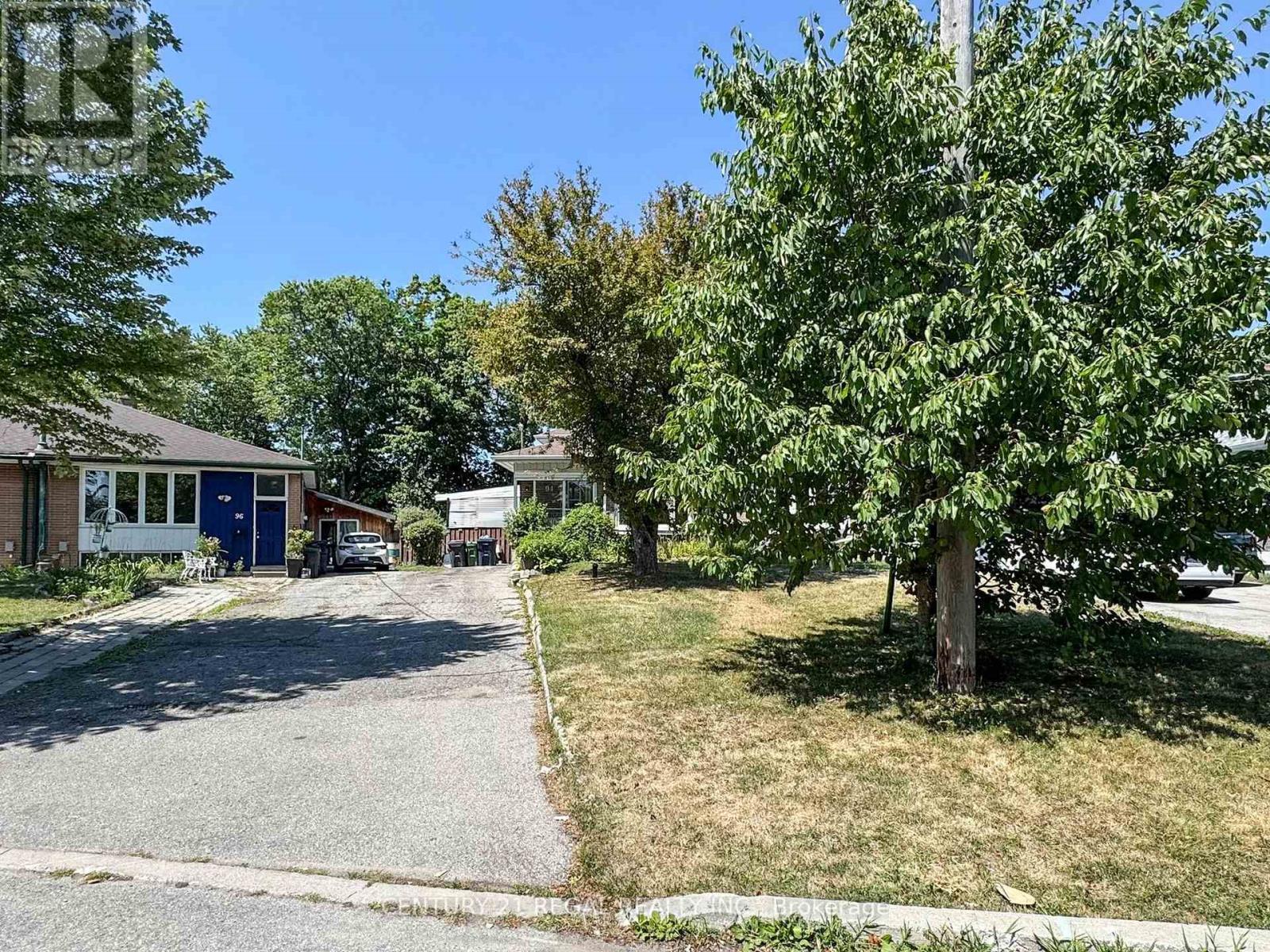 94 Billington Crescent, Toronto, Ontario  M3A 2G6 - Photo 3 - C12429907